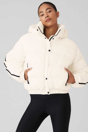 Alo Yoga USA Aspen Love Puffer Ivory | 0732865-GS