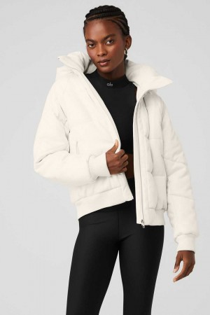 Alo Yoga USA Faux Leather Boss Puffer Ivory | 5308674-XJ