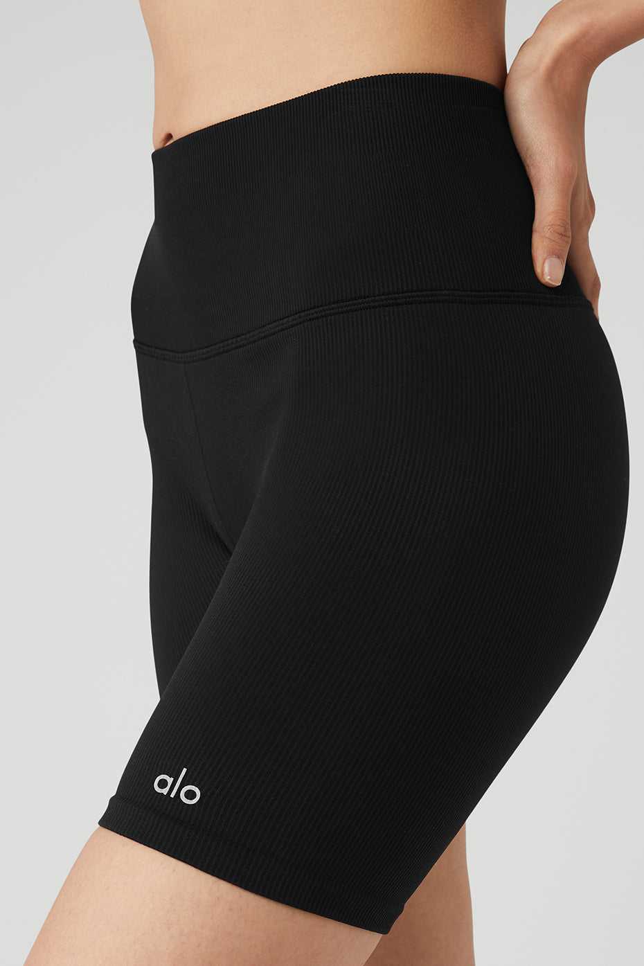 Alo Yoga USA 5'' Seamless Ribbed Favorite Black | 6174830-XM