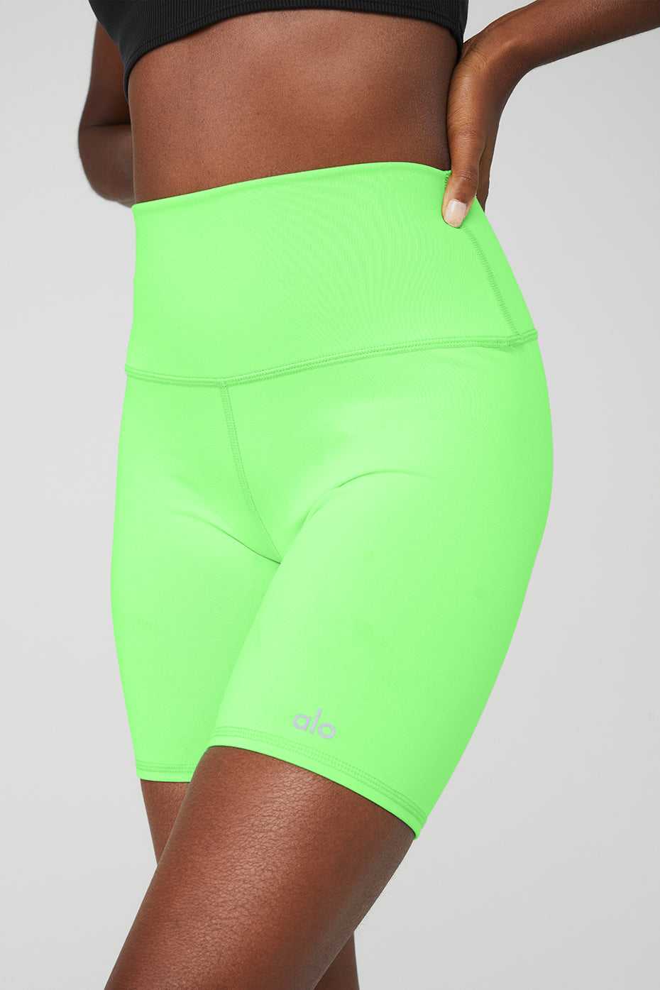 Alo Yoga USA 7'' High-Waist Biker Green Glow | 0291385-TU