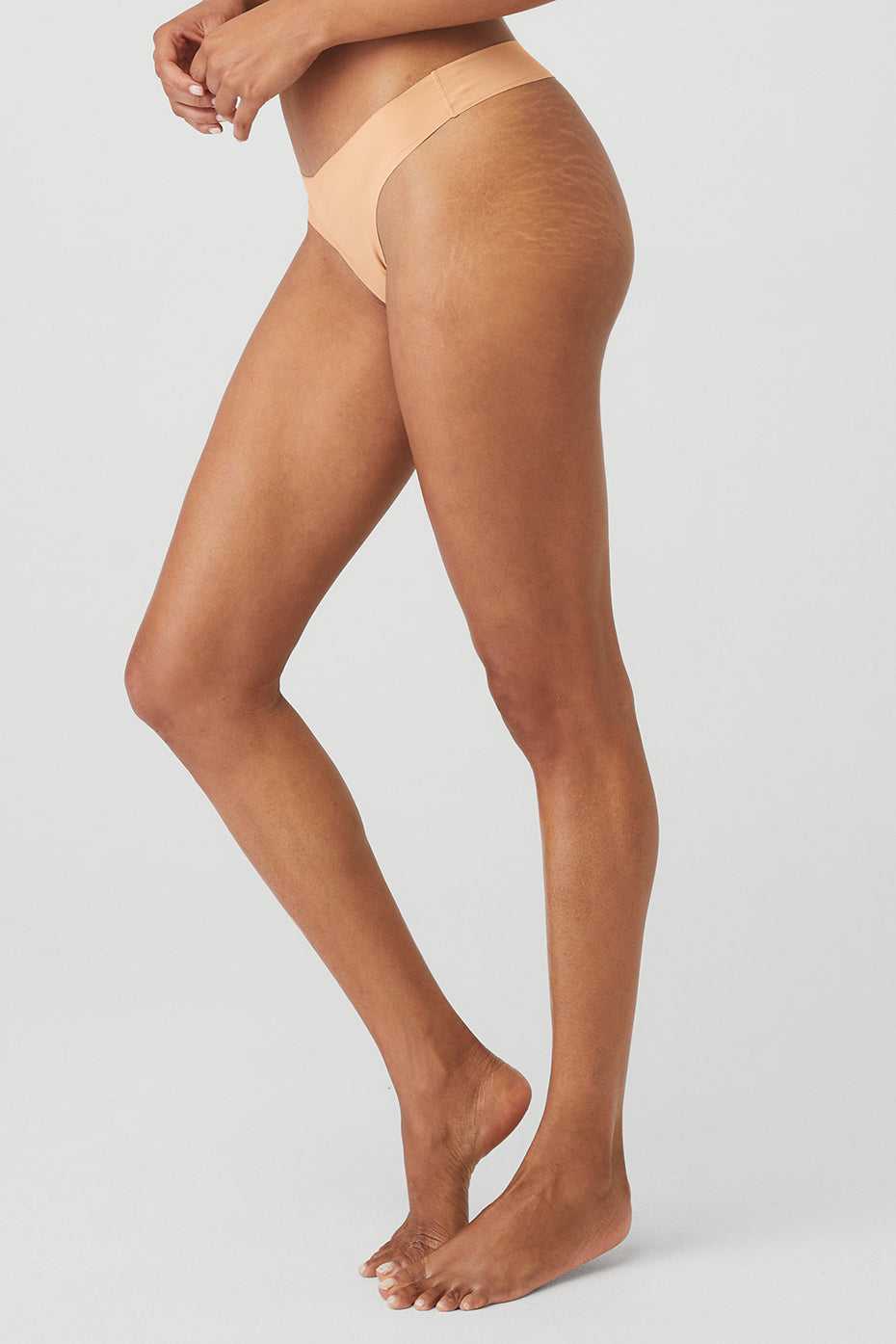 Alo Yoga USA Airbrush Invisible Thong Champagne | 6954823-GE