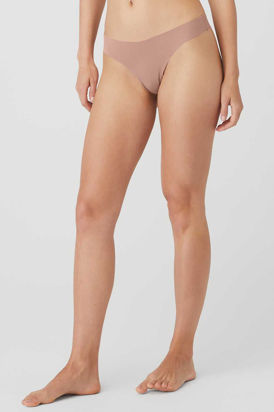 Alo Yoga USA Airbrush Invisible Thong Smoky Quartz | 0369421-QX