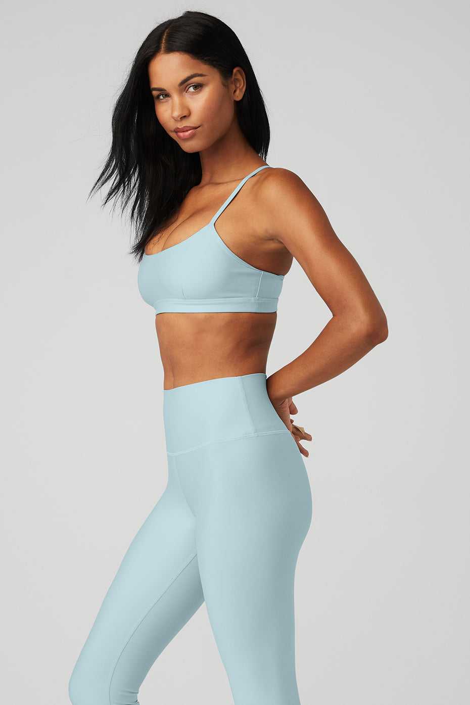 Alo Yoga USA Airlift Intrigue Chalk Blue | 5148603-CB