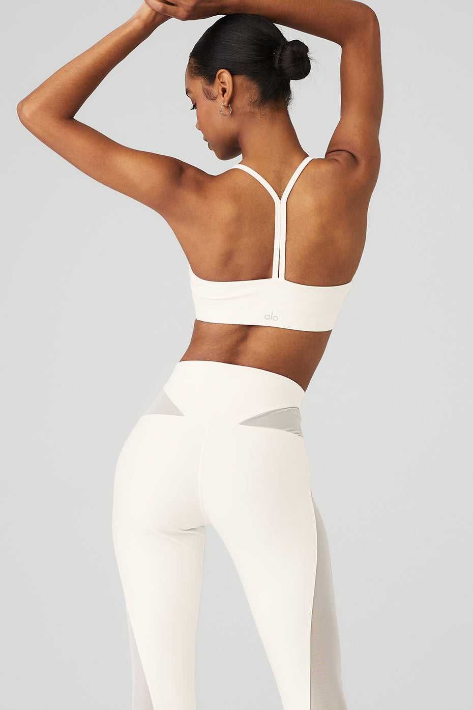 Alo Yoga USA Airlift Mesh Allure Ivory | 5497032-VS