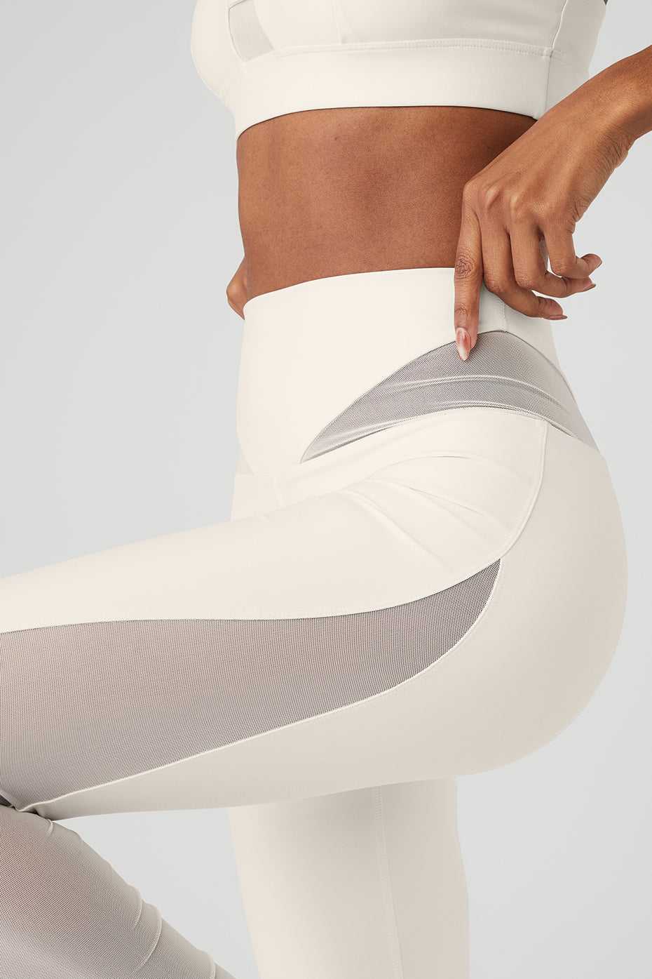 Alo Yoga USA Airlift Mesh High-Waist Allure Ivory | 6981350-JT