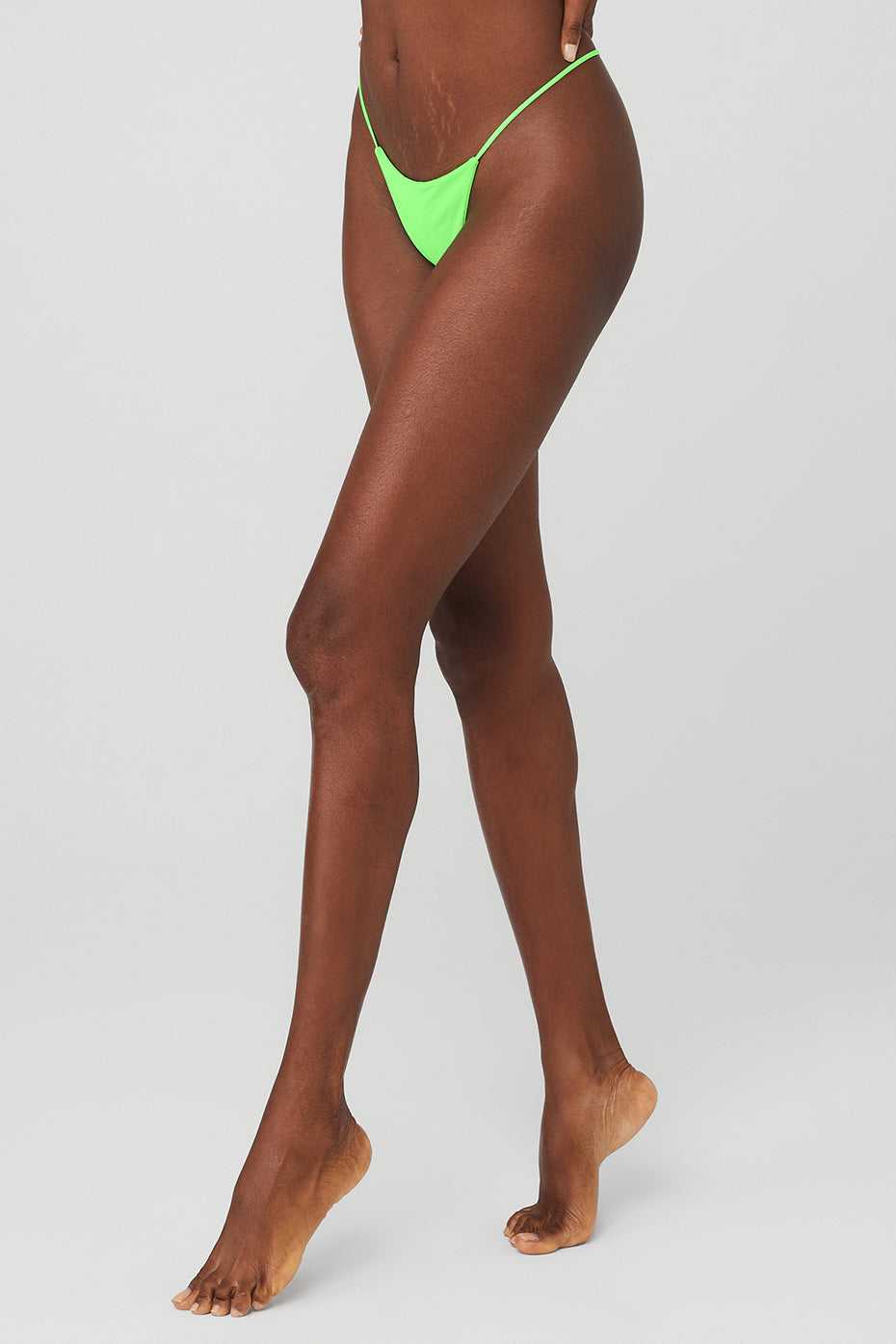 Alo Yoga USA Airmesh Venus Thong Green Glow | 9825136-BW