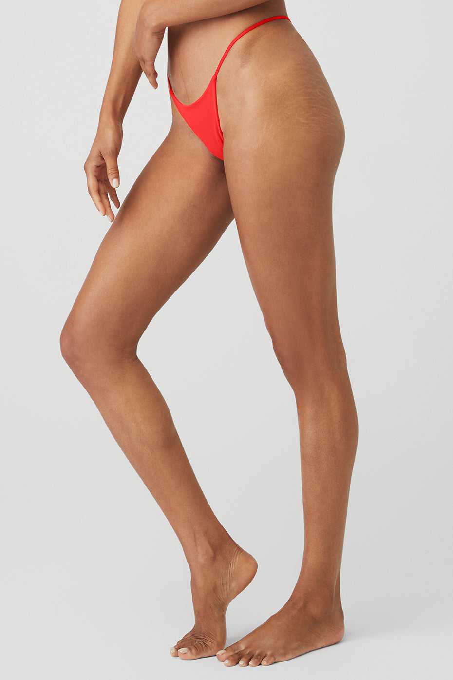 Alo Yoga USA Airmesh Venus Thong Red Hot Summer | 6528041-VN