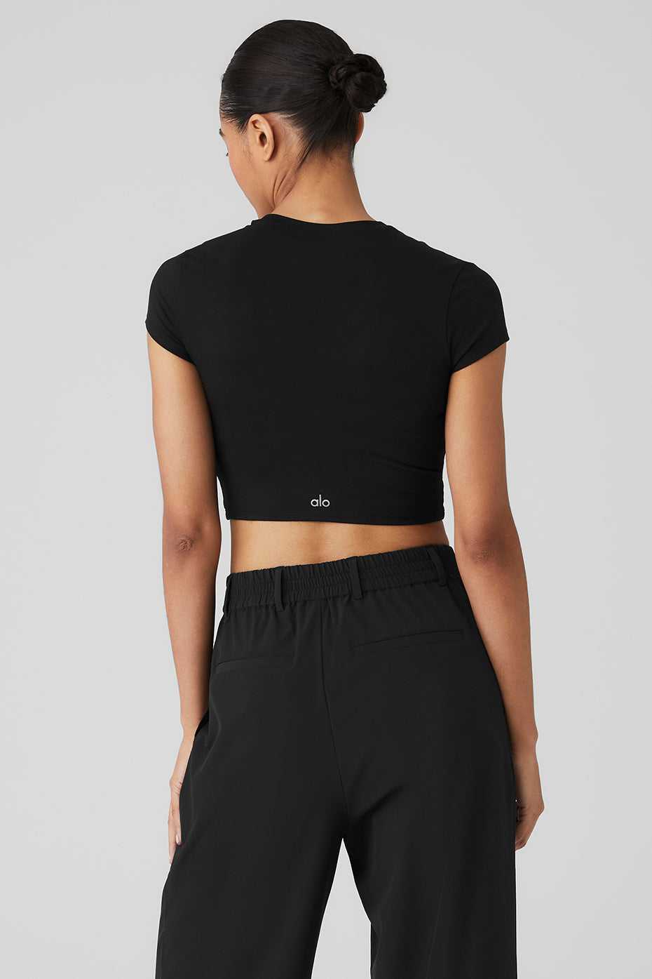 Alo Yoga USA Alosoft Crop Finesse Black | 7021943-ED