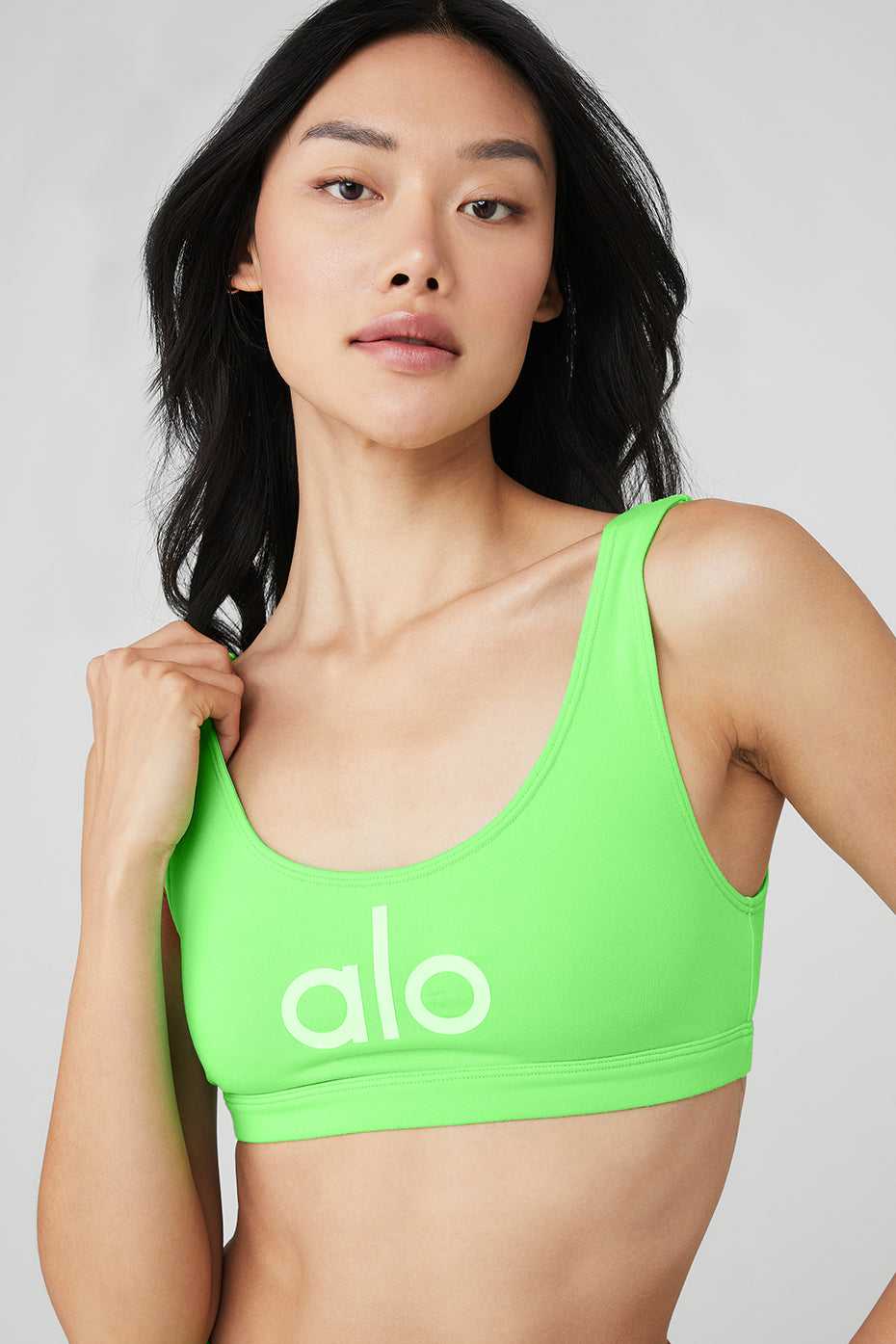 Alo Yoga USA Ambient Logo Green Glow | 0953681-GE