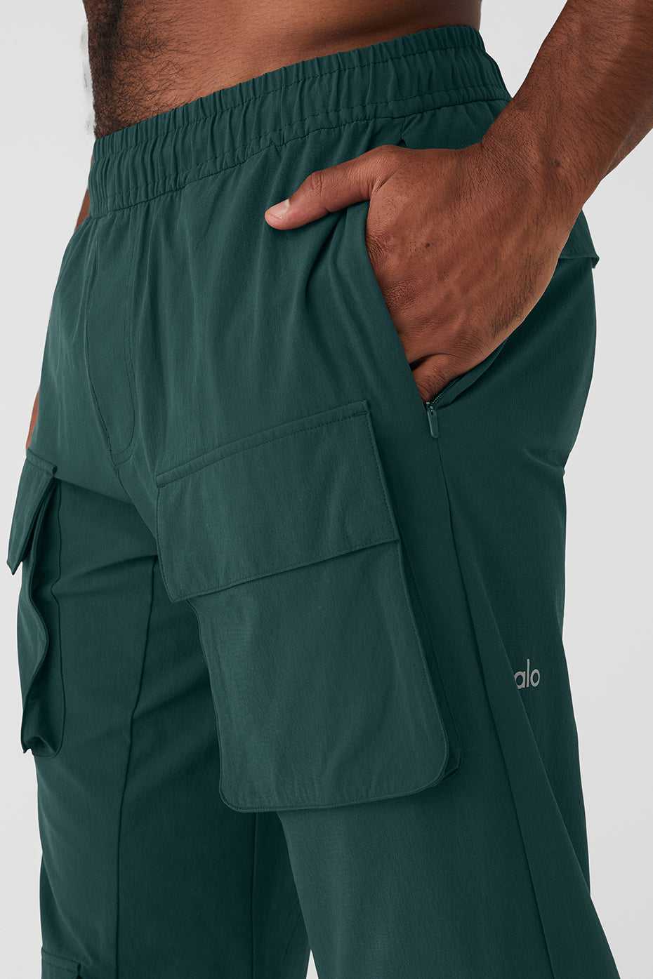 Alo Yoga USA Cargo Venture Midnight Green | 6230874-ZU