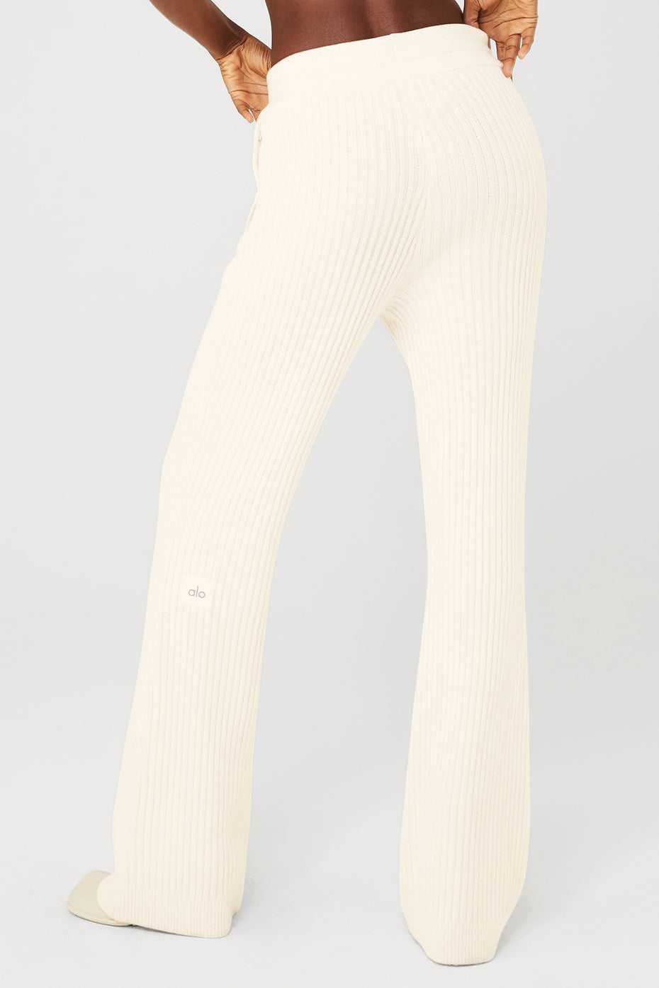 Alo Yoga USA Cashmere Ribbed High-Waist Winter Dream Flare Ivory | 8306127-BX