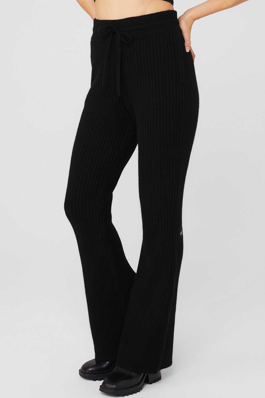 Alo Yoga USA Cashmere Ribbed High-Waist Winter Dream Flare Black | 2075491-TU