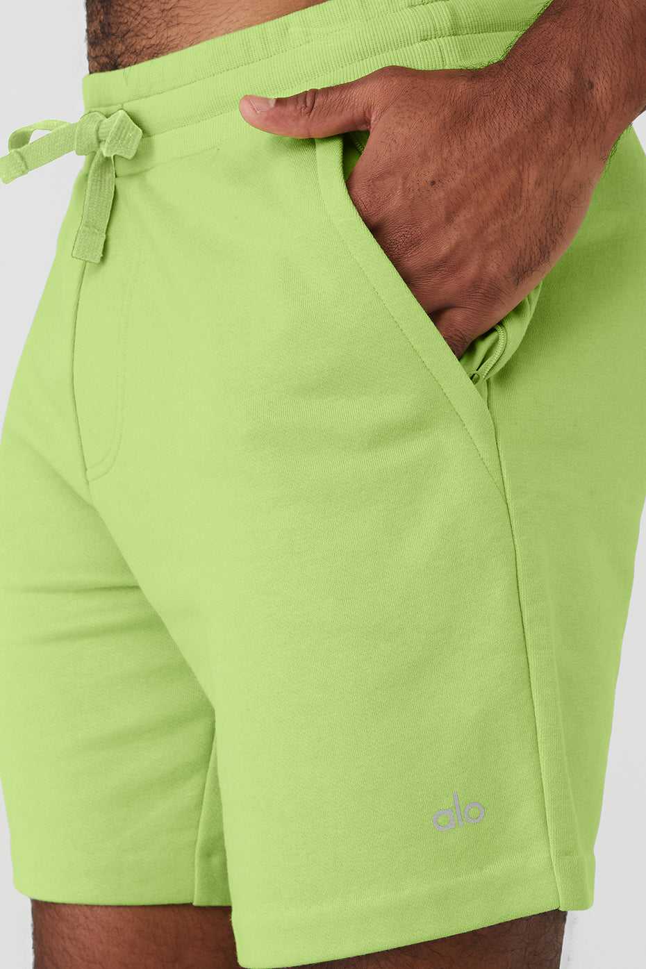 Alo Yoga USA Chill Celery | 1254896-UC