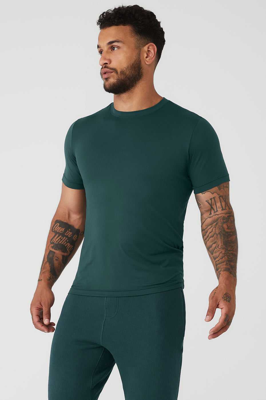 Alo Yoga USA Conquer Reform Crewneck Midnight Green | 0169573-AV