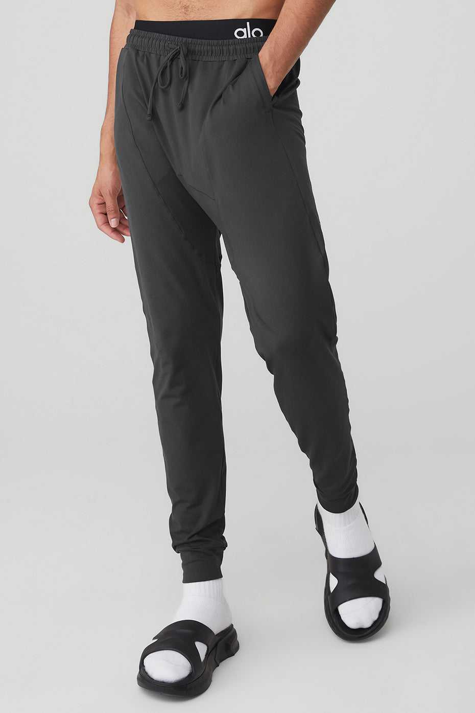 Alo Yoga USA Conquer Revitalize Anthracite | 2840971-LY