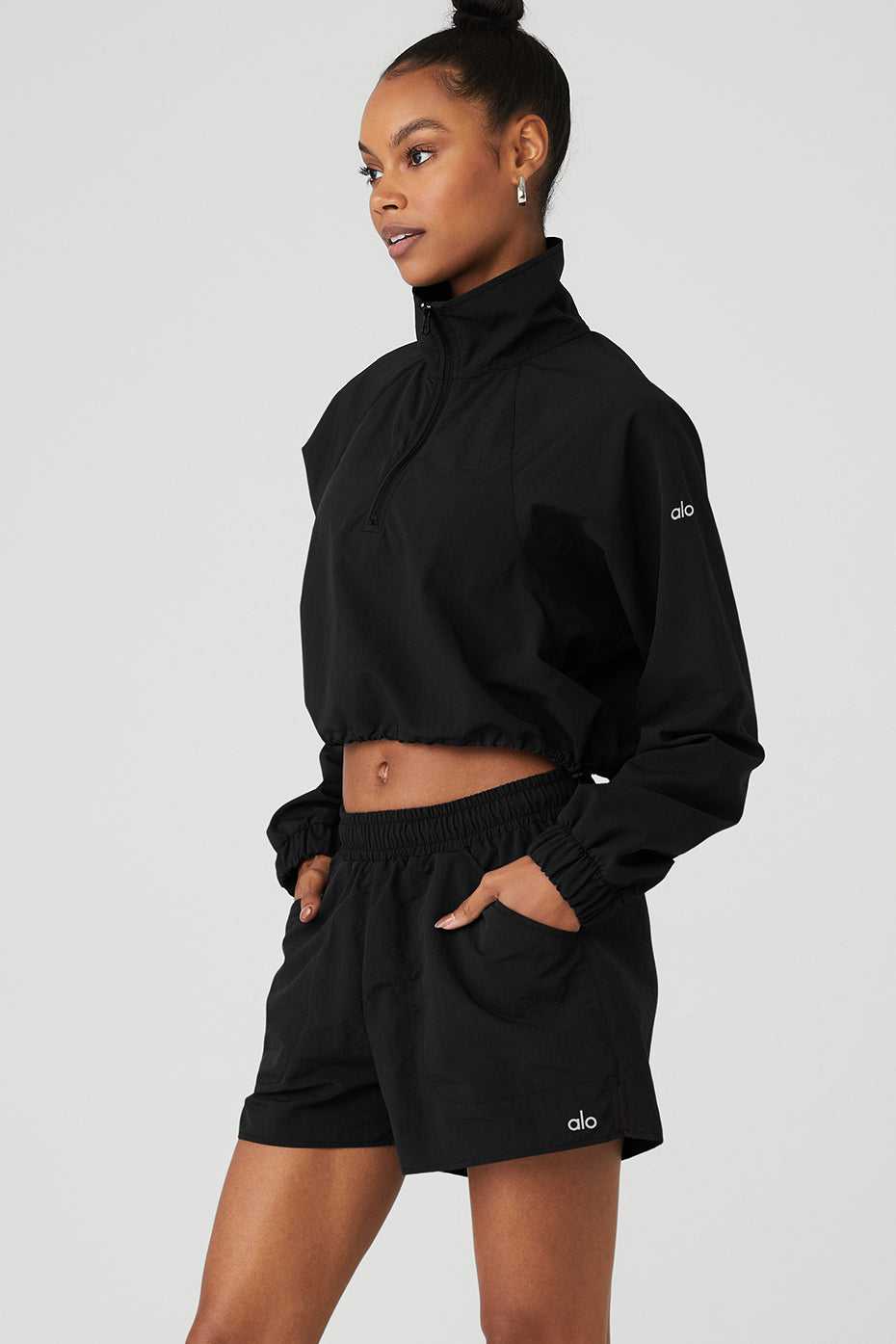 Alo Yoga USA Cropped 1/4 Zip Alumni Pullover Black | 9705681-EC