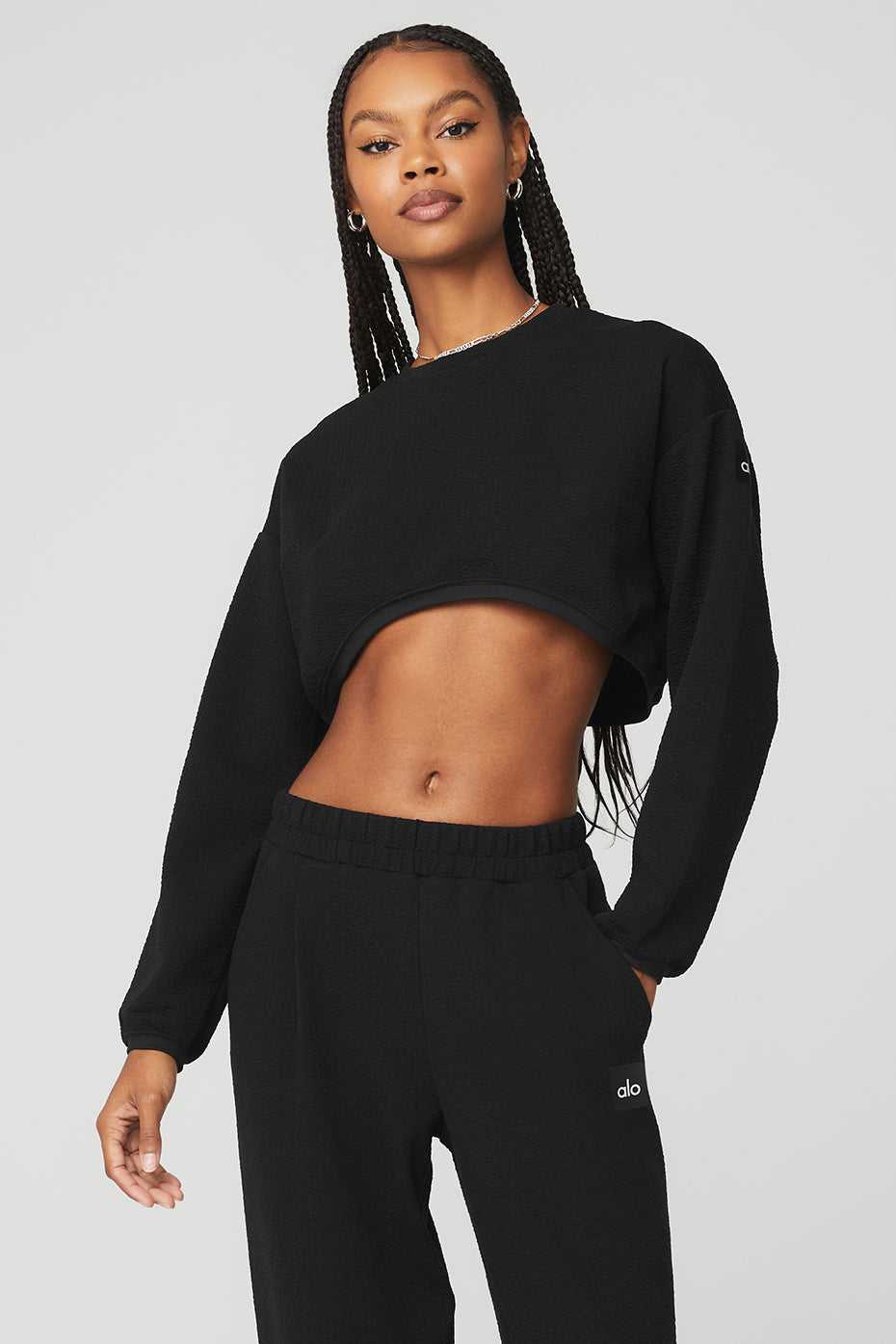 Alo Yoga USA Cropped Tailored Crew Neck Black | 1875962-YE