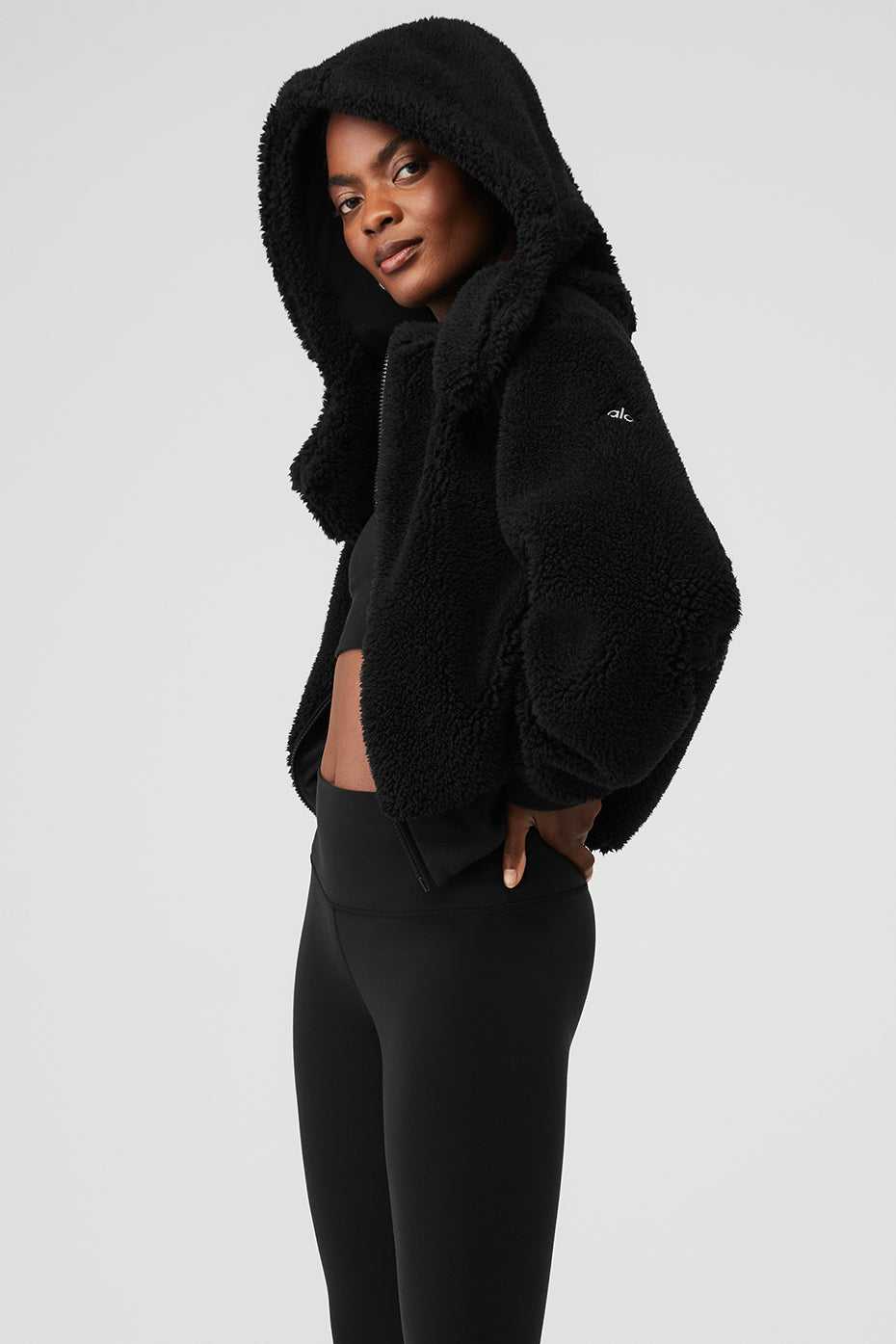 Alo Yoga USA Foxy Sherpa Black | 9251086-ST