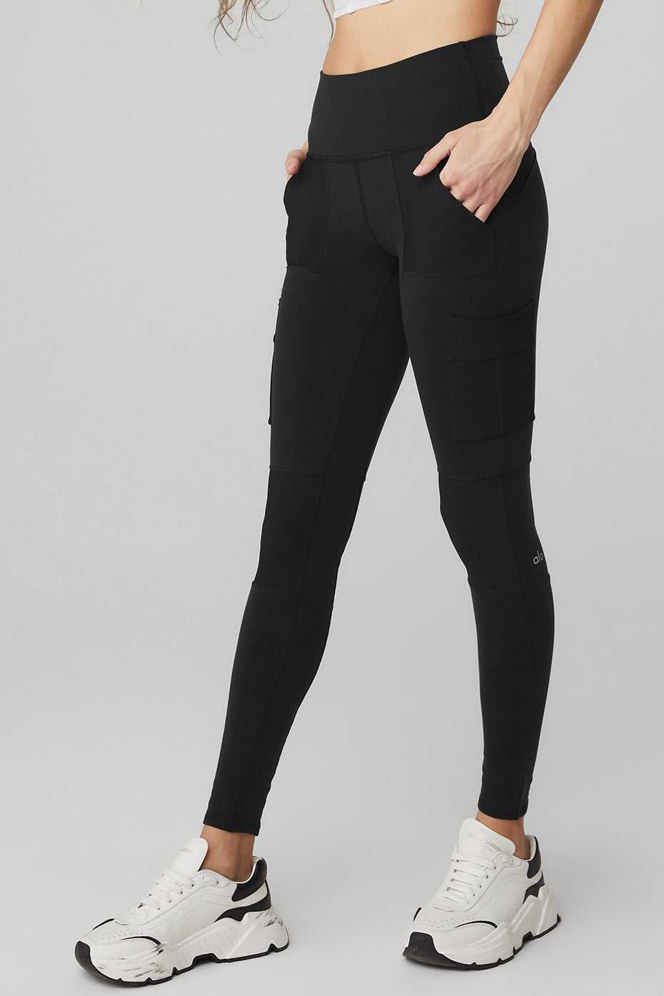 Alo Yoga USA High-Waist Cargo Black | 0619752-EC