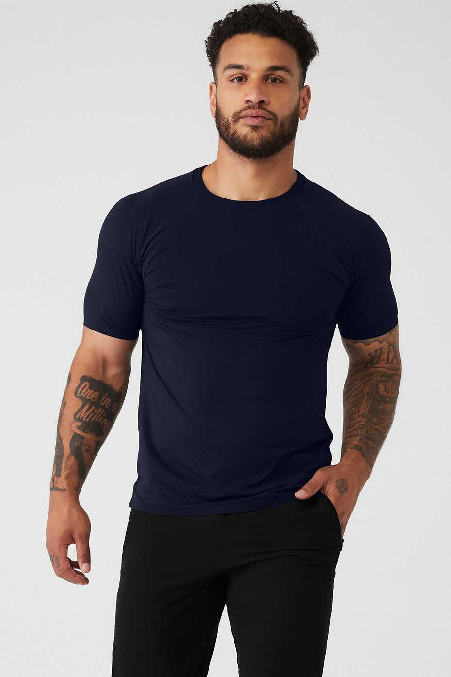 Alo Yoga USA Idol Performance Tee Navy | 8041652-YC