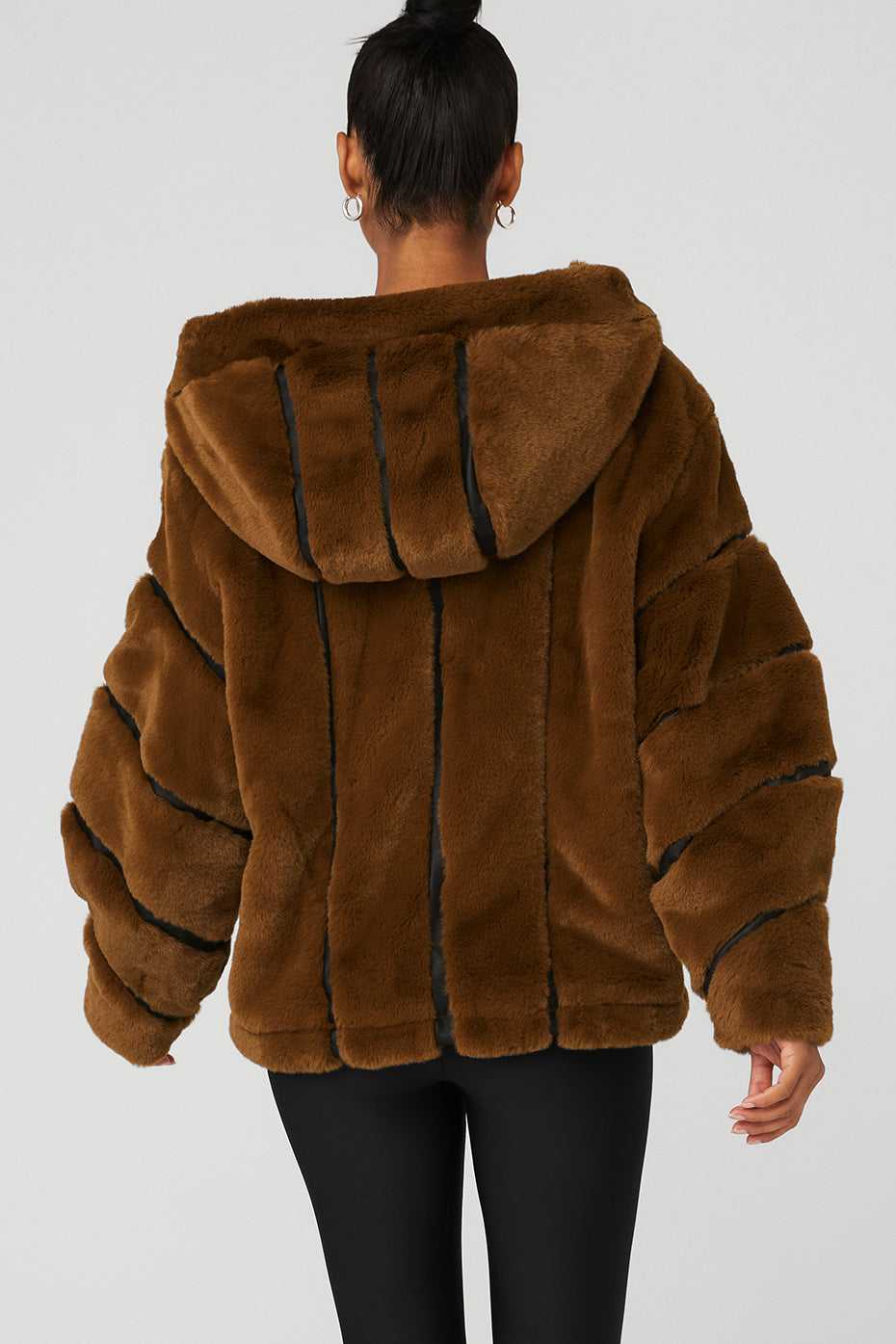 Alo Yoga USA Knock Out Faux Fur Chocolate | 0175968-WX