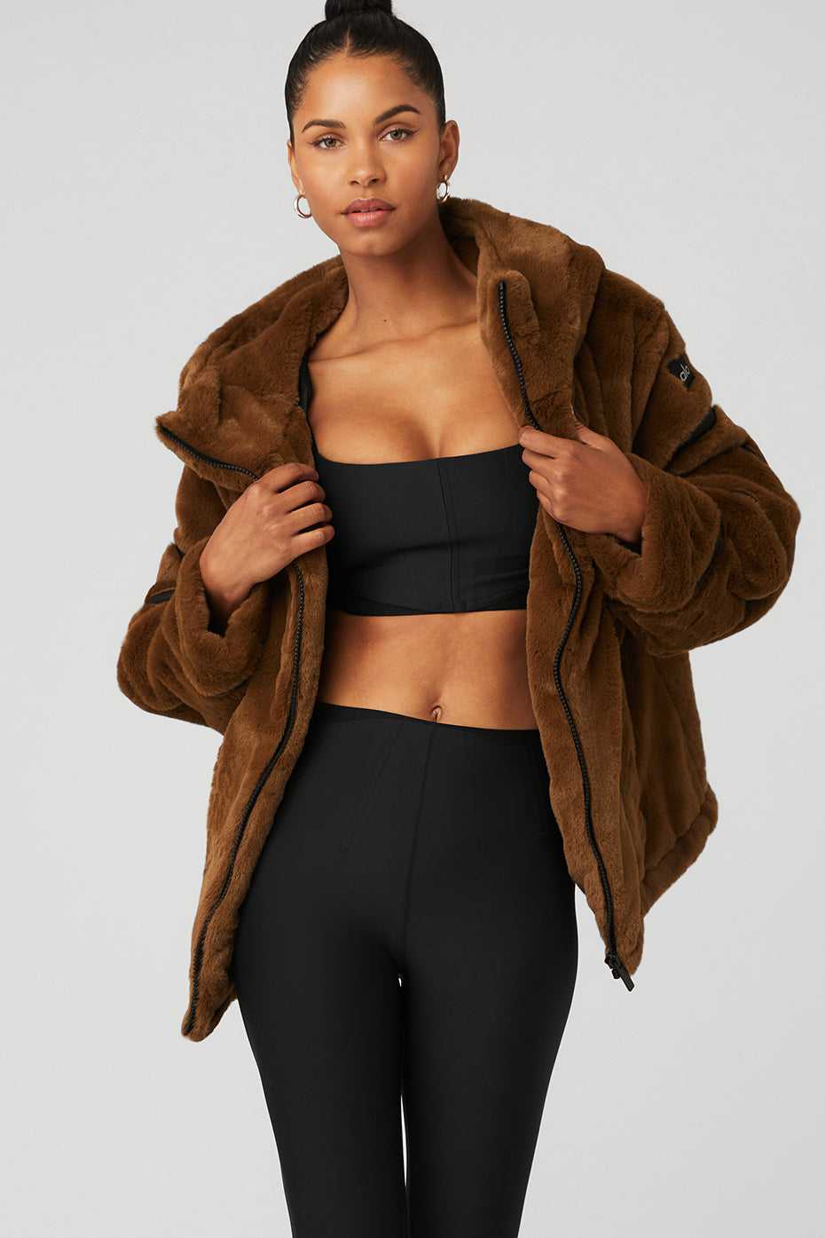 Alo Yoga USA Knock Out Faux Fur Chocolate | 0175968-WX