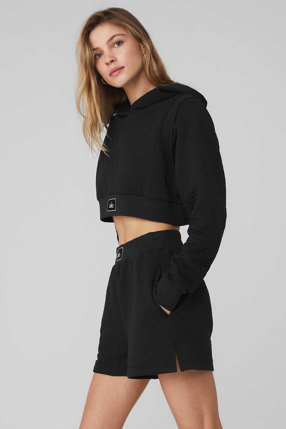 Alo Yoga USA Quilted Cropped Arena Black | 1748935-AV