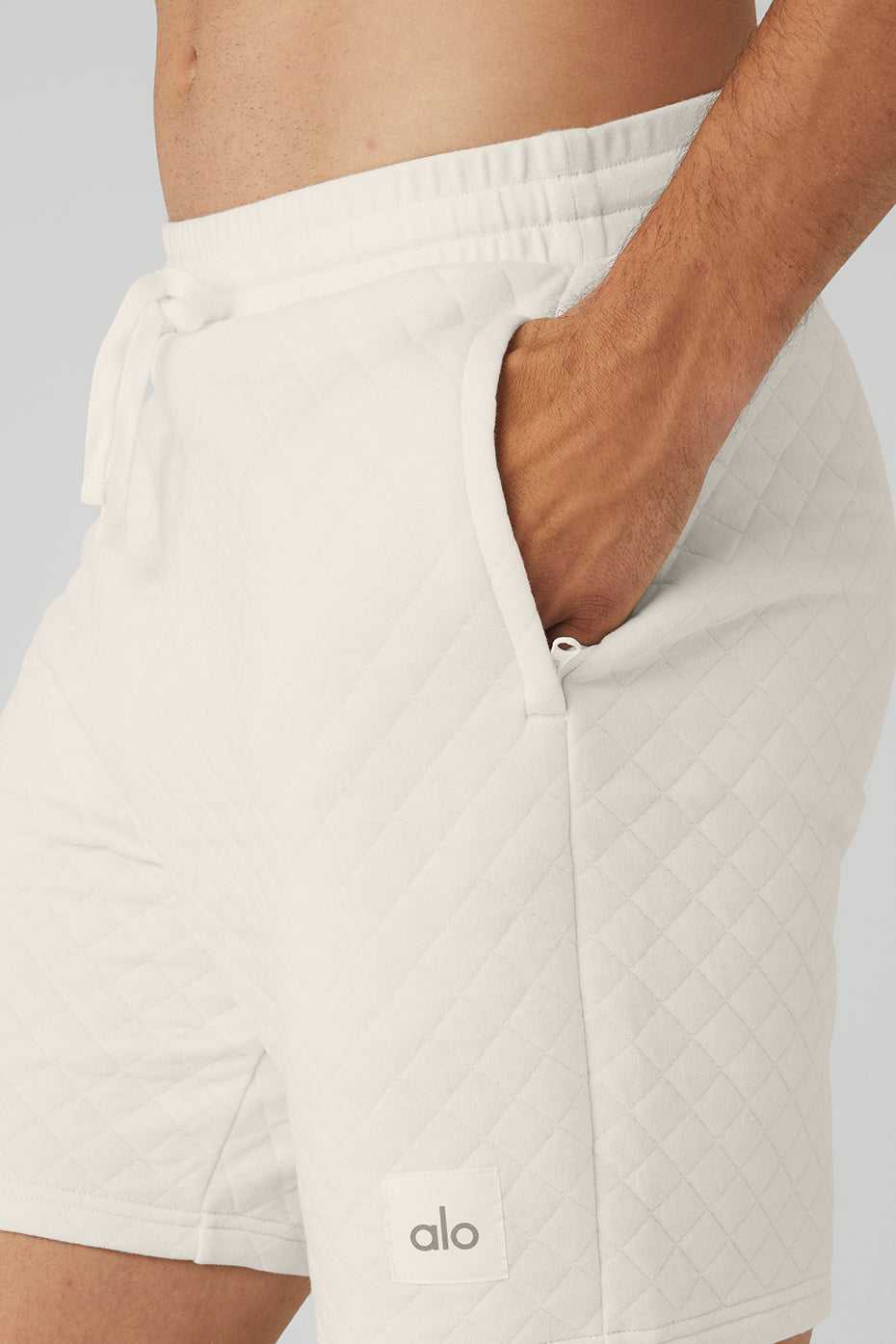 Alo Yoga USA Quilted Stadium Ivory | 1590874-EA