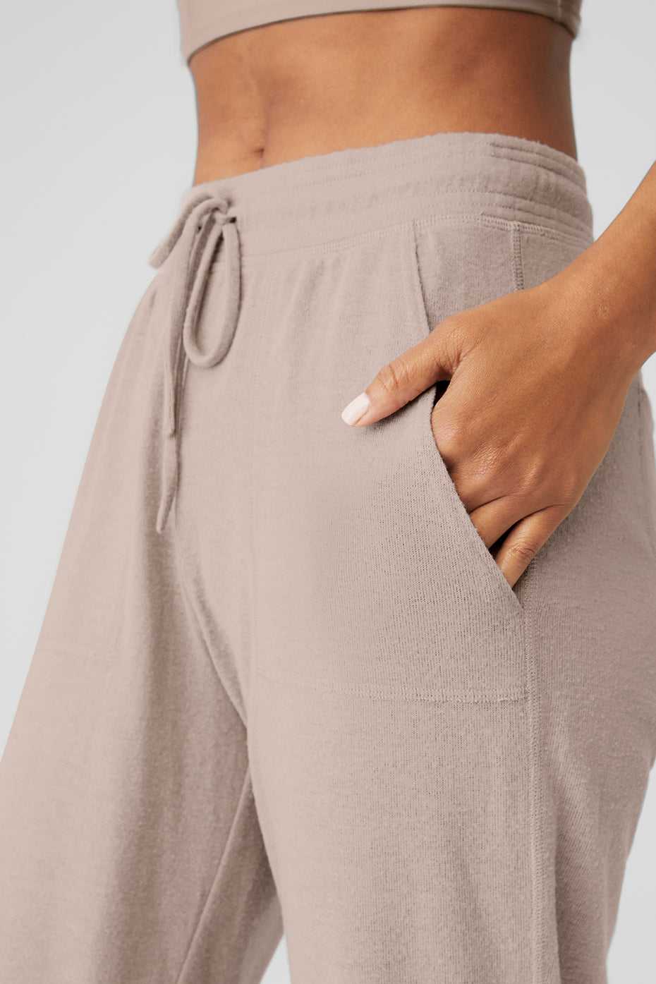 Alo Yoga USA Soho Taupe | 7610534-IY