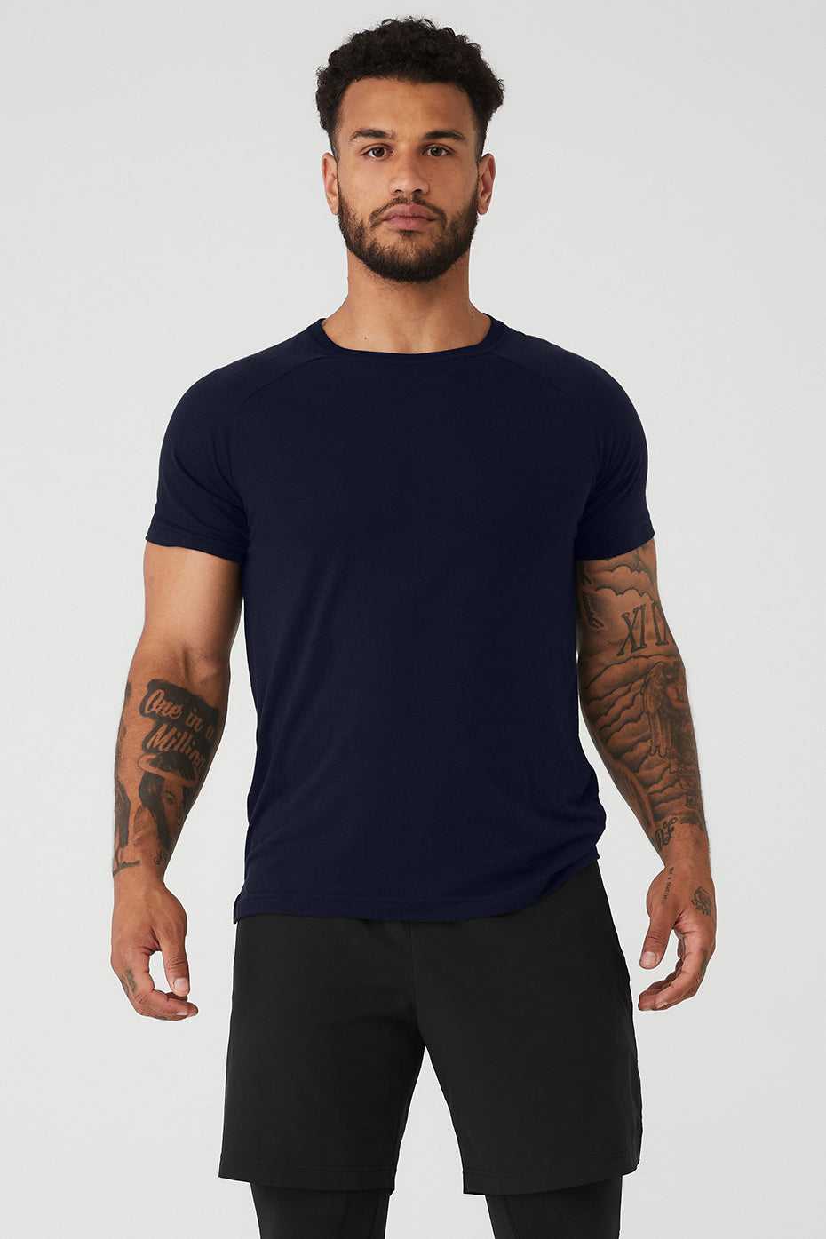 Alo Yoga USA The Triumph Crew Neck Tee Navy | 9371650-MZ