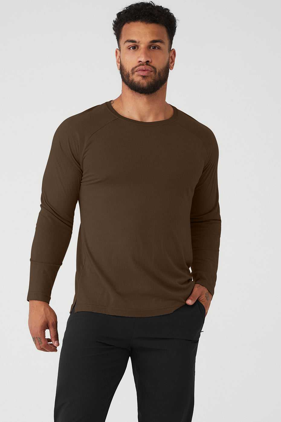 Alo Yoga USA Triumph Tee Espresso | 1054927-CT